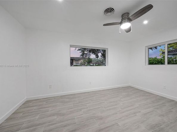 7516 NW 44th Ct, Coral Springs FL 33065
