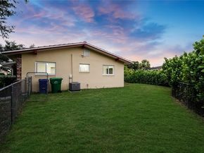7516 NW 44th Ct, Coral Springs FL 33065