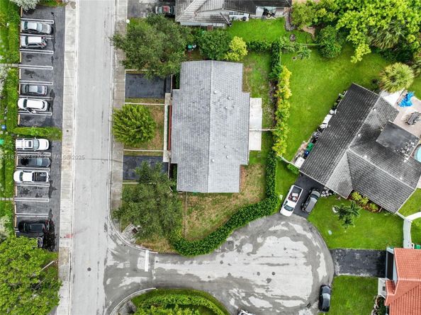 7516 NW 44th Ct, Coral Springs FL 33065
