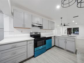 7516 NW 44th Ct, Coral Springs FL 33065