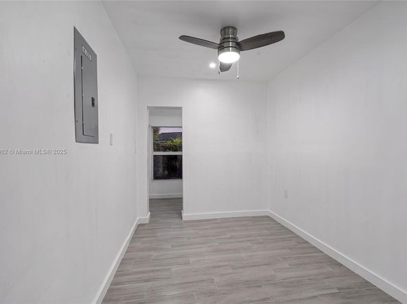 7516 NW 44th Ct, Coral Springs FL 33065