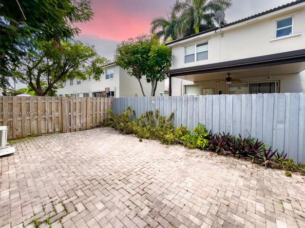 1030 NE 42nd Ave, Homestead FL 33033