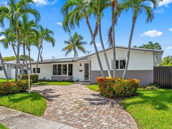 1871 NE 186th St, North Miami Beach FL 33179