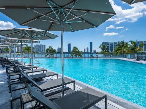 3250 NE 188th St 906, Aventura FL 33180