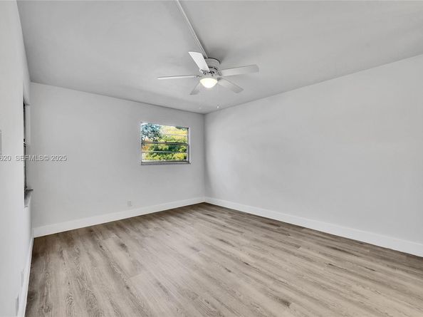 1200 SW 124th Ter 207O, Pembroke Pines FL 33027