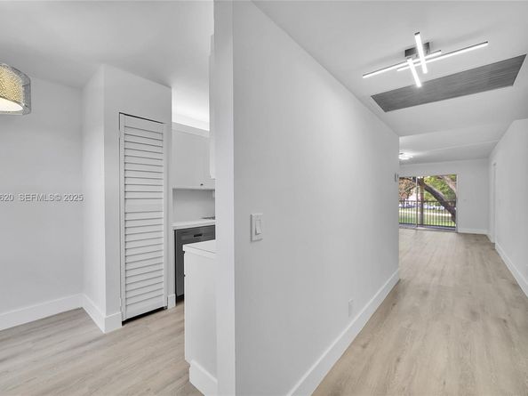 1200 SW 124th Ter 207O, Pembroke Pines FL 33027