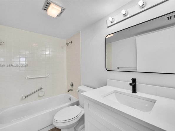 1200 SW 124th Ter 207O, Pembroke Pines FL 33027