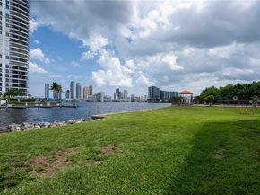 3440 NE 192nd St 2JA, Aventura FL 33180