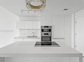 851 NE 1st Ave 2200, Miami FL 33132