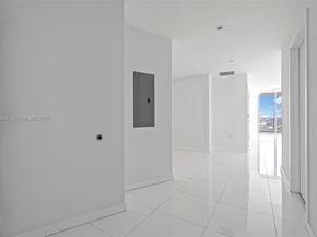 851 NE 1st Ave 2200, Miami FL 33132