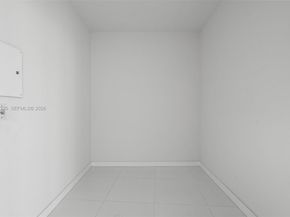 851 NE 1st Ave 2200, Miami FL 33132