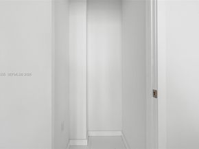 851 NE 1st Ave 2200, Miami FL 33132