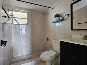 840 NW 87th Ave 406, Miami FL 33172