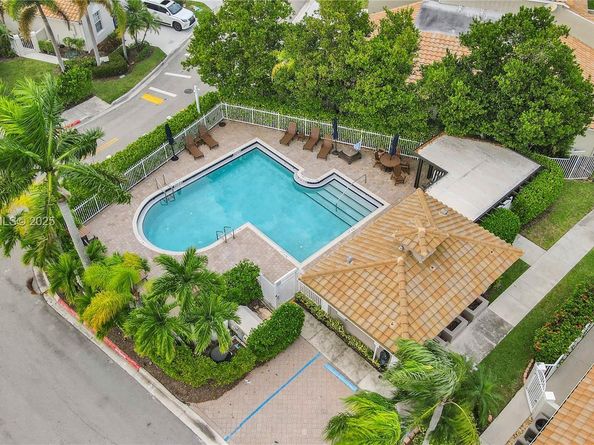 5633 NW 117th Avenue, Coral Springs FL 33076