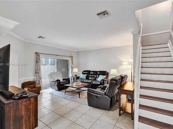 5633 NW 117th Avenue, Coral Springs FL 33076