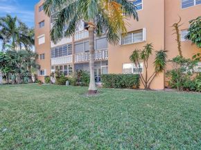 219 NE 14th Ave 107, Hallandale Beach FL 33009