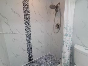 219 NE 14th Ave 107, Hallandale Beach FL 33009