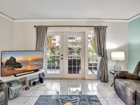 219 NE 14th Ave 107, Hallandale Beach FL 33009