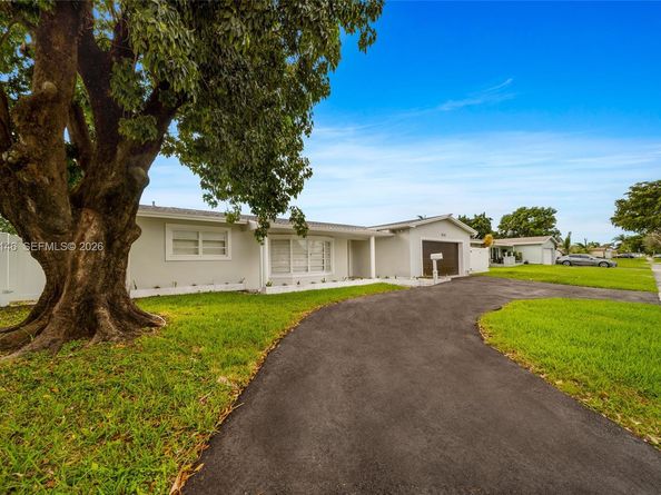 8420 Pasadena Blvd, Pembroke Pines FL 33024