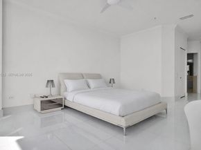 808 Brickell Key Dr 3702, Miami FL 33131