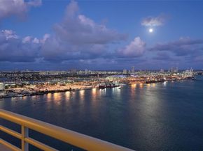 808 Brickell Key Dr 3702, Miami FL 33131