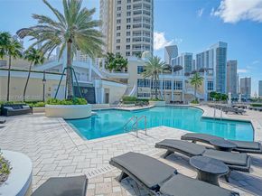 808 Brickell Key Dr 3702, Miami FL 33131