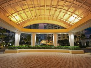 808 Brickell Key Dr 3702, Miami FL 33131