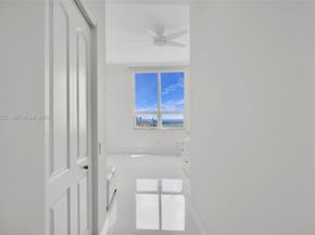 808 Brickell Key Dr 3702, Miami FL 33131