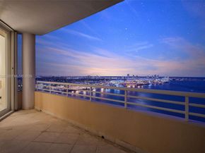 808 Brickell Key Dr 3702, Miami FL 33131