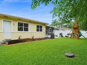 1960 SW 28th Way, Fort Lauderdale FL 33312