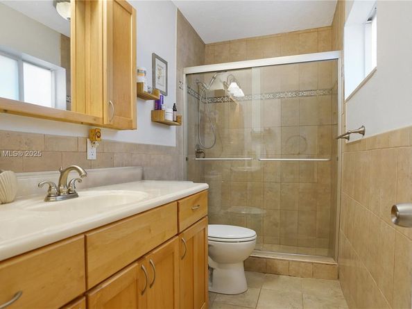 1960 SW 28th Way, Fort Lauderdale FL 33312