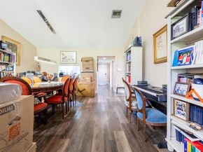 370 Fairway Cir 13, Weston FL 33326