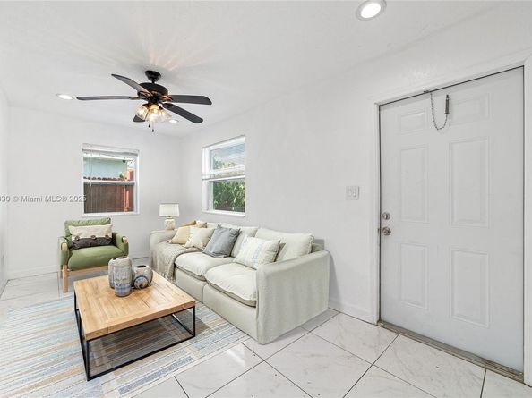 1040 17th St, West Palm Beach FL 33407