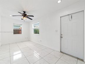 1040 17th St, West Palm Beach FL 33407