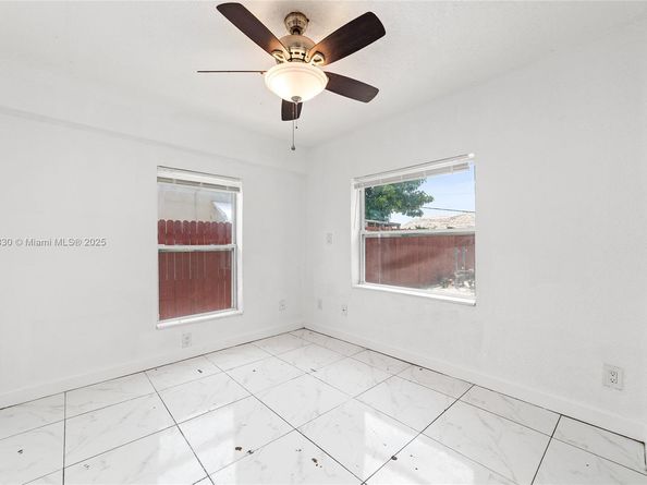 1040 17th St, West Palm Beach FL 33407