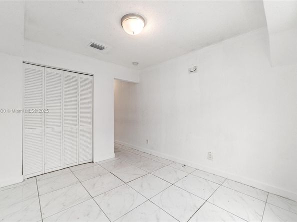 1040 17th St, West Palm Beach FL 33407