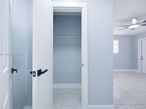 2440 Hayes St # 1-5, Hollywood FL 33020