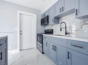 2440 Hayes St # 1-5, Hollywood FL 33020