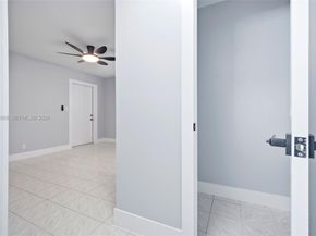 2440 Hayes St # 1-5, Hollywood FL 33020