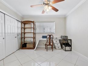 2701 Middle River Dr 10, Fort Lauderdale FL 33306