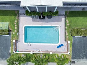 2701 Middle River Dr 10, Fort Lauderdale FL 33306