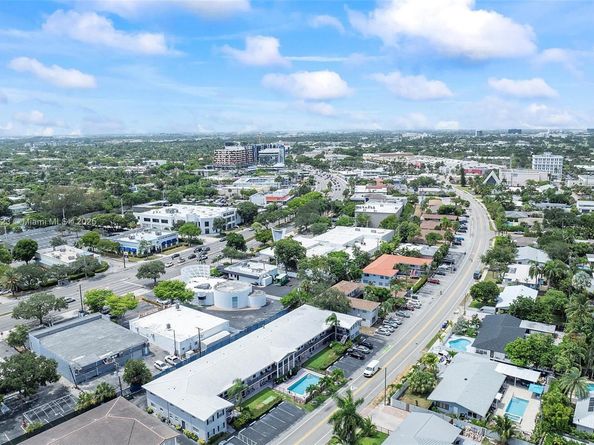 2701 Middle River Dr 10, Fort Lauderdale FL 33306