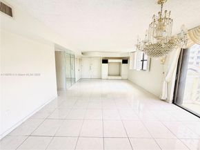 6423 Collins Ave 310, Miami Beach FL 33141