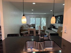 4018 Del río way, Sunrise FL 33351
