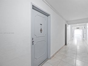 9273 Collins Ave 1102, Surfside FL 33154