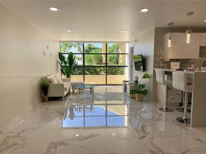 600 Parkview Dr 223, Hallandale Beach FL 33009