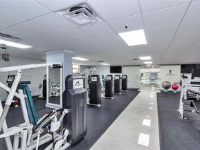 600 Parkview Dr 223, Hallandale Beach FL 33009