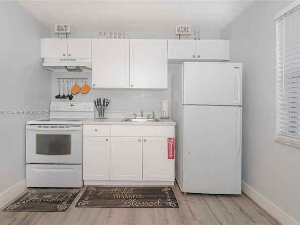 201 Columbus Pkwy, Hollywood FL 33021