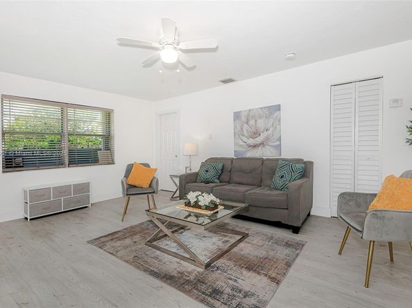 201 Columbus Pkwy, Hollywood FL 33021