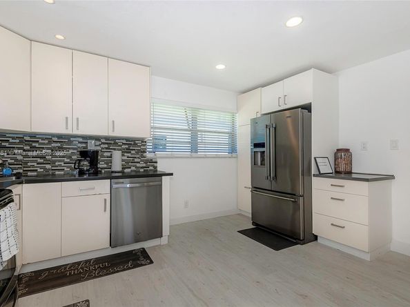 201 Columbus Pkwy, Hollywood FL 33021